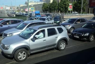 Во вторник в Петербурге зафиксировали 6-бальные пробки