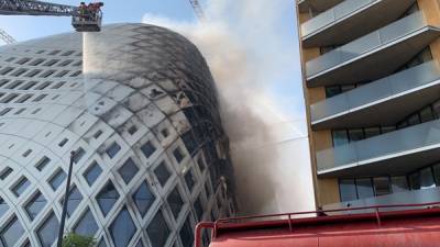 Бейрут вновь горит: пожар в историческом здании ливанской столицы — видео