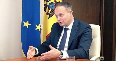 Молдавские оппозиционеры жалуются, что за ними следят по указанию Додона