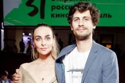 Екатерина Варнава и Александр Молочников подтвердили роман и впервые вместе вышли в свет