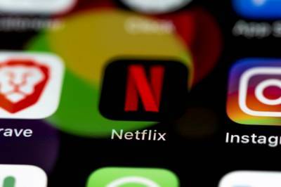 Netflix в России переходит на оплату в рублях