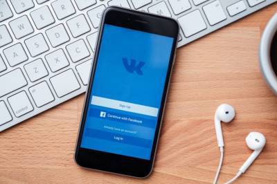 "ВКонтакте" в мобильном приложении: В СНБО увидели угрозу нацбезопасности накануне выборов