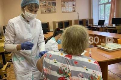 На избирательных участках прививки от гриппа сделали 57 тысяч татарстанцев
