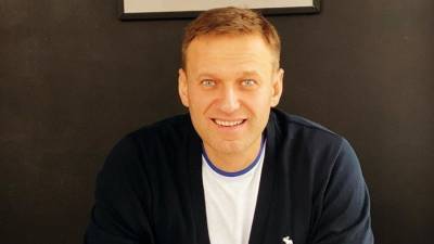 Первое фото Алексея Навального из берлинской клиники Charite
