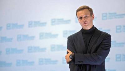 Фото: Навальный впервые вышел на связь после комы