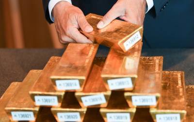 Турция придумала способ убедить население отнести золото «из-под матрасов» в банки