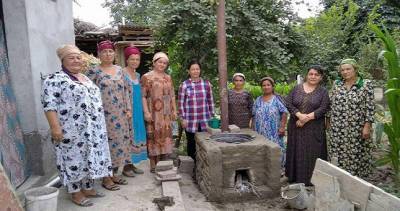 Бободжонгафуровский район: Женщины начали выпускать минеральные удобрения в домашних условиях