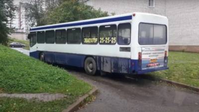 Босой преступник угнал пассажирский автобус