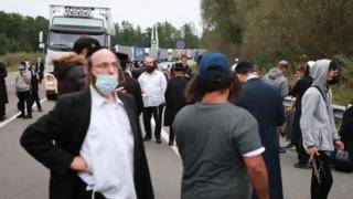 Сотни хасидов застряли на границе Украины с Беларусью. Традиционное паломничество под угрозой из-за коронавируса