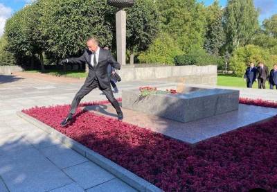 Ловко прыгнул: губернатор Санкт-Петербурга снова дал повод для шуток и мемов