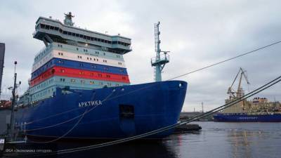 Шторм проверил на прочность новейший российский ледокол "Арктика"