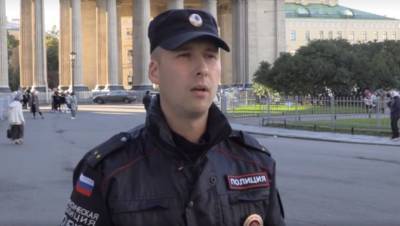 В Петербурге полицейский второй раз спас человека на канале Грибоедова