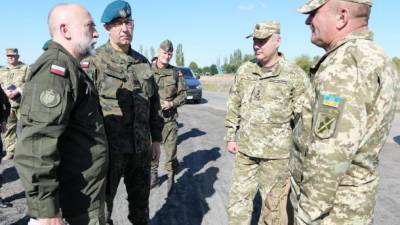 Военная делегация Польши посетила зону ООС