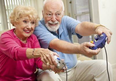 Какие опасности могут подстерегать пожилых людей дома