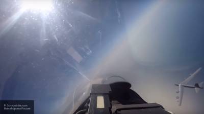 Китайские обозреватели: российский Су-27 вновь унизил ВВС США