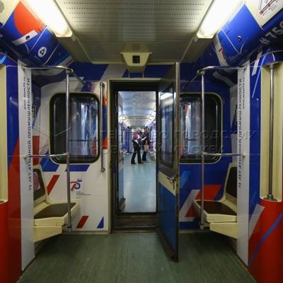 В московском метро запустили поезд в честь 75-летия российской атомной промышленности