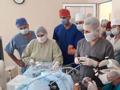 Во Львове провели уникальную операцию 13-летнему пациенту