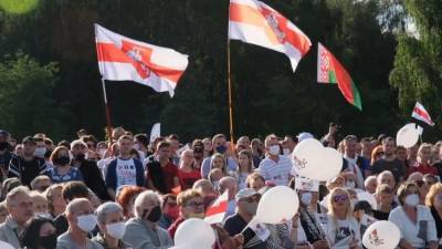 Чешский политик обвинил Запад в попытке затащить Белоруссию на путь Украины