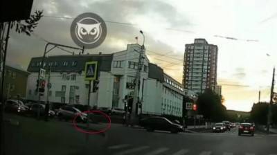 Момент наезда на пешехода у пензенского облсуда попал на видео