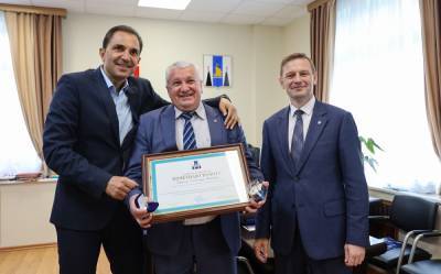 Президента сахалинской федерации дзюдо и самбо Александра Кардаша поздравили с 60-летием