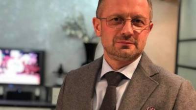 Роман Безсмертный: Посмотрите, как умело парализован украинский парламент - он даже ВСК по "вагнеровцах" создать не может