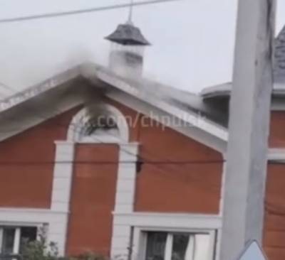 В центре Ульяновска горел частный двухэтажный дом