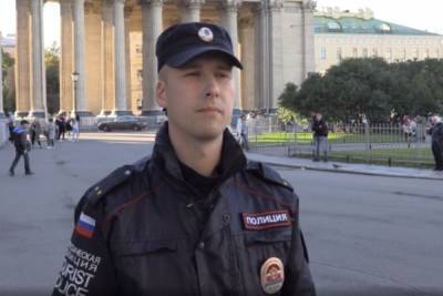 Полицейский из Петербурга второй раз за год спас человека от смерти