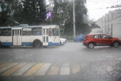 В Екатеринбурге, где со вчерашнего дня идет дождь, выпадет треть месячной нормы осадков