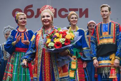 Надежда Бабкина опубликовала фото с кузбассовцем со светского мероприятия в Москве
