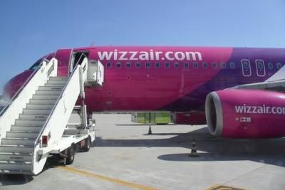 Лоукостер Wizz Air отложил перелеты из Петербурга в Европу