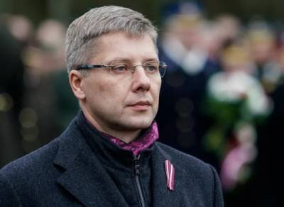 Жданок: Ушаков предлагает Евросоюзу поступить с Белоруссией, как вампир