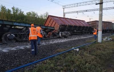 Четыре пассажирских поезда стоят на станции Липецк из-за аварии в Грязях