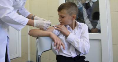 В Депздраве объяснили, почему детям важно сделать прививку против гриппа