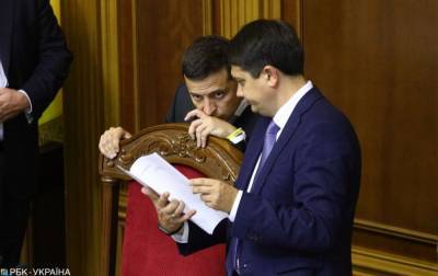 Украинцы назвали политиков, которые негативно влияют на рейтинги власти
