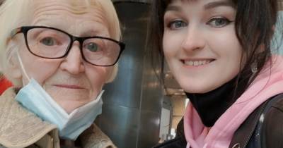 Москвичка устроила шопинг с 93-летней бабушкой и восхитила пользователей сети