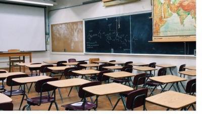 В Киришской гимназии коронавирусом заразились 4 педагога