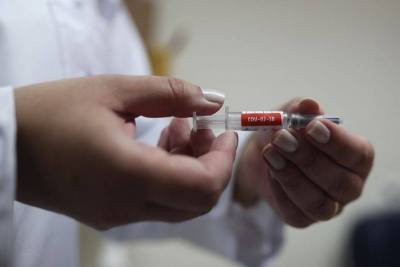 Китайские акции прервали ралли из-за тревог о безопасности вакцин от коронавируса