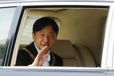 Император Японии утвердил состав нового правительства
