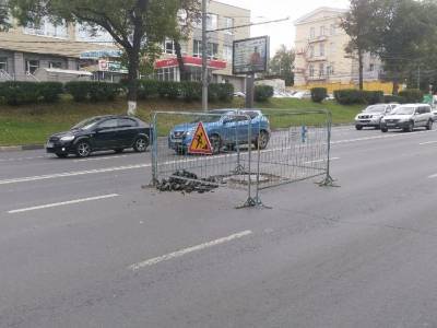 Одну полосу движения на проспекте Гагарина временно перекрыли