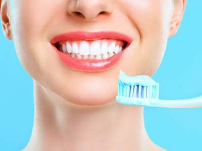 Стоматологи рассказали, какие недомогания развиваются у человека с больными зубами