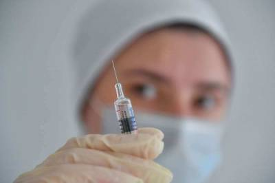 Какие прививки нужно сделать россиянам этой осенью
