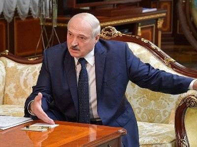 Лукашенко заявил, что попросил президента России о некоторых типах вооружений