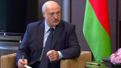 Лукашенко назвал Украину "американским сателлитом" и "форпостом политических провокаций"