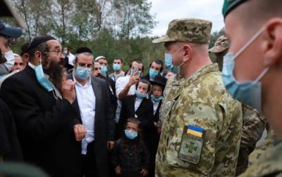 В Беларуси заявили, что пытаются помочь хасидам попасть в Украину