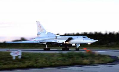 Четыре российских Ту-22М3 вылетели навстречу эскадре НАТО в Черном море