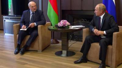 Лукашенко попросил у Путина о "определенные типы оружия"