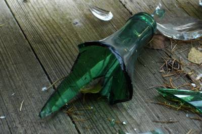 Пьяный киевлянин зарезал сына разбитой бутылкой