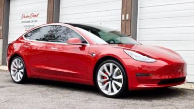 Tesla обновит свой самый популярный электромобиль