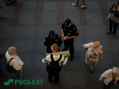 Петербургские правозащитники просят отменить запрет на одиночные пикеты