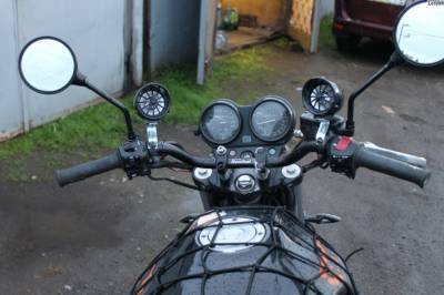 В Запорожье машина сбила двух мотоциклистов: погибла девушка (видео)